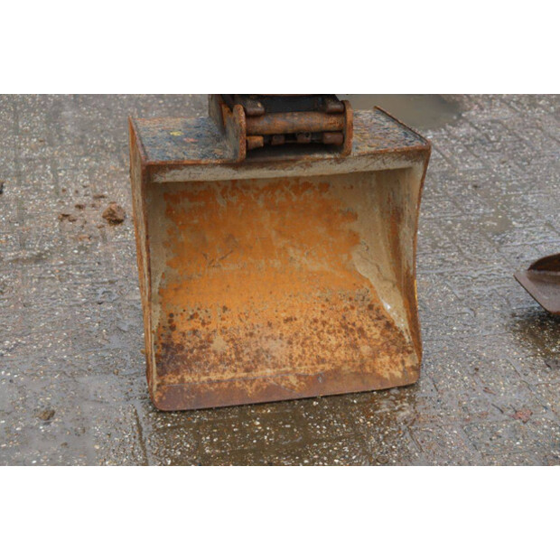 2016 Caterpillar 302.4D-44798043