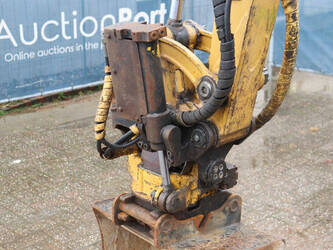 2016-caterpillar-302-4d-44798045