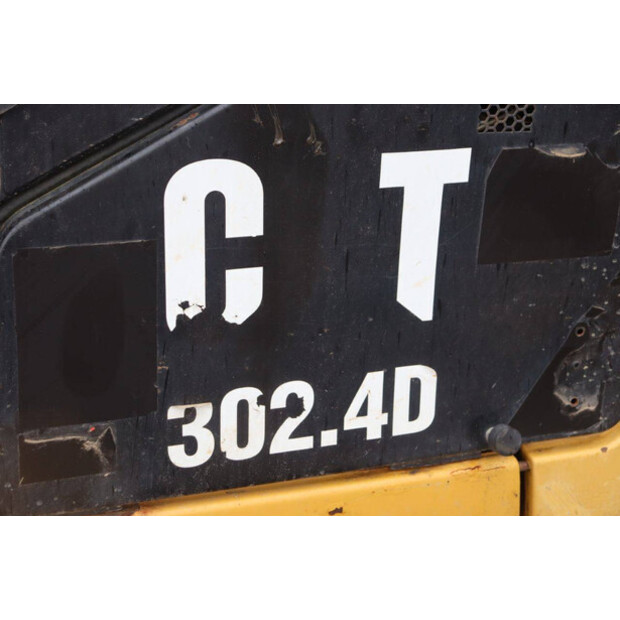 2016 Caterpillar 302.4D-44798055