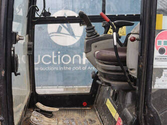 2016-caterpillar-302-4d-44798056