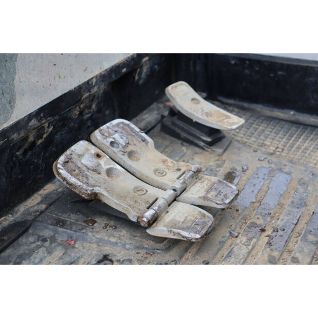 2016 Caterpillar 302.4D-44798058