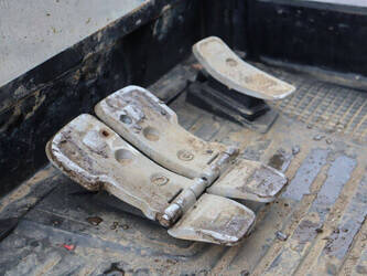 2016-caterpillar-302-4d-44798058