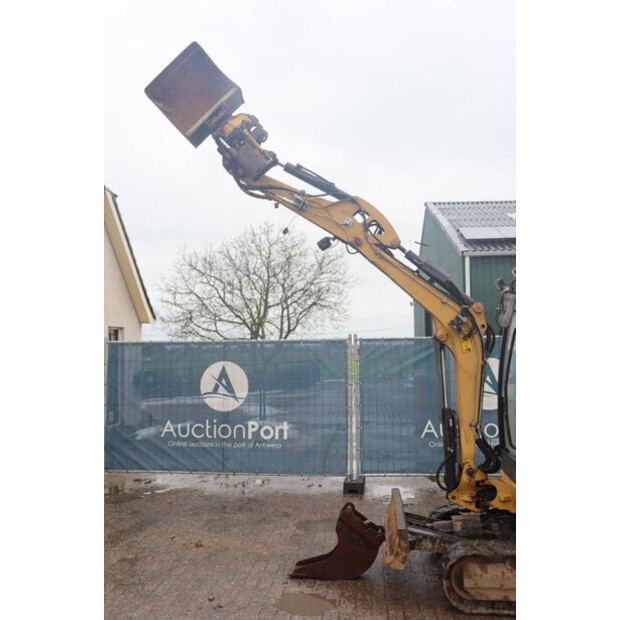 2016 Caterpillar 302.4D-44798067