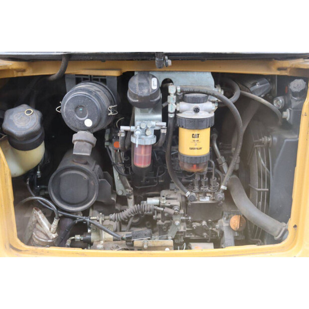 2016 Caterpillar 302.4D-44798070