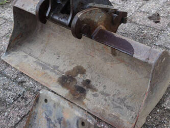 2006-takeuchi-tb108-1402468-44798130