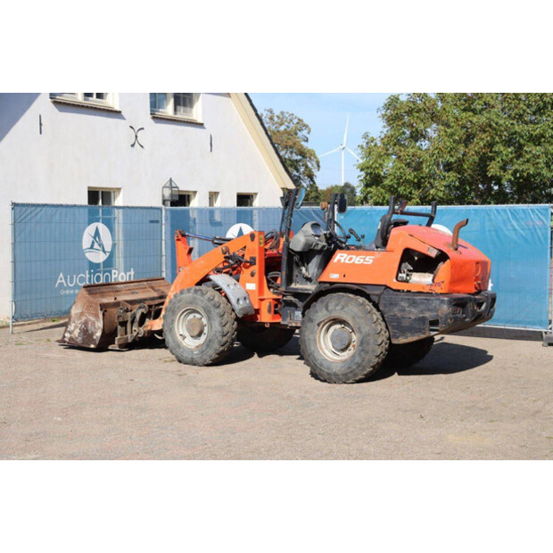 2016 كوبوتا R065-44798350