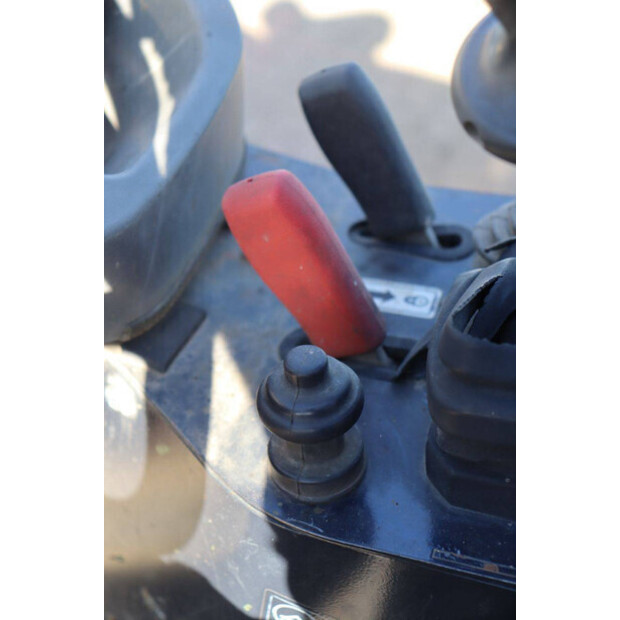 2016 كوبوتا R065-44798384