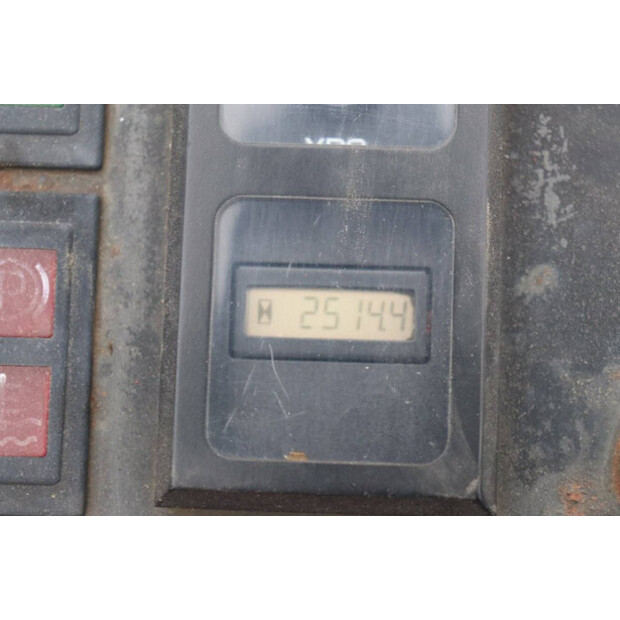 1995 بيرجمان AT 218-44798446