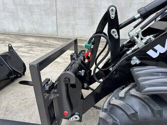 2025-wolf-mini-750-1402487-44798825