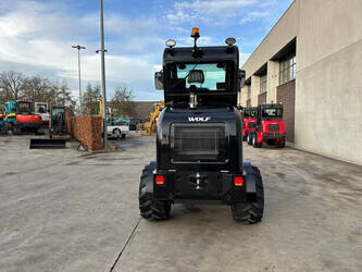 2025-wolf-mini-780t-1402488-44798853