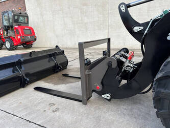 2025-wolf-mini-780t-1402488-44798862