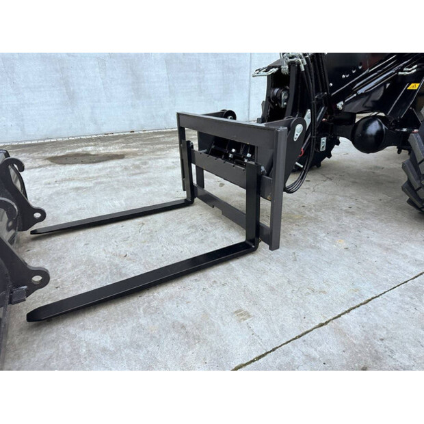 2025 Wolf WL825T-44799005