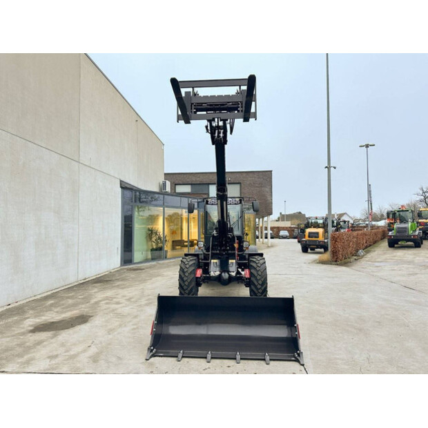 2025 Wolf WL825T-44799038