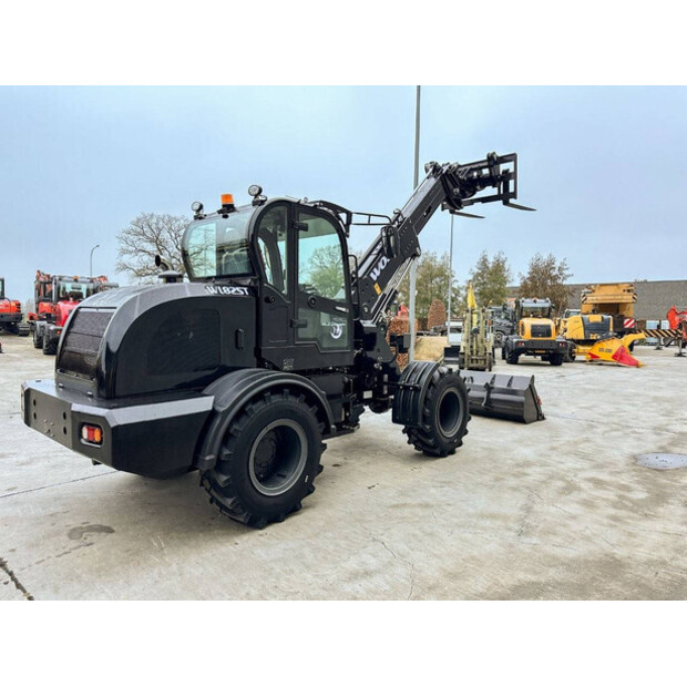 2025 Wolf WL825T-44799040