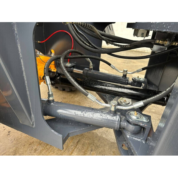 2025 Blanche TW36-44799092