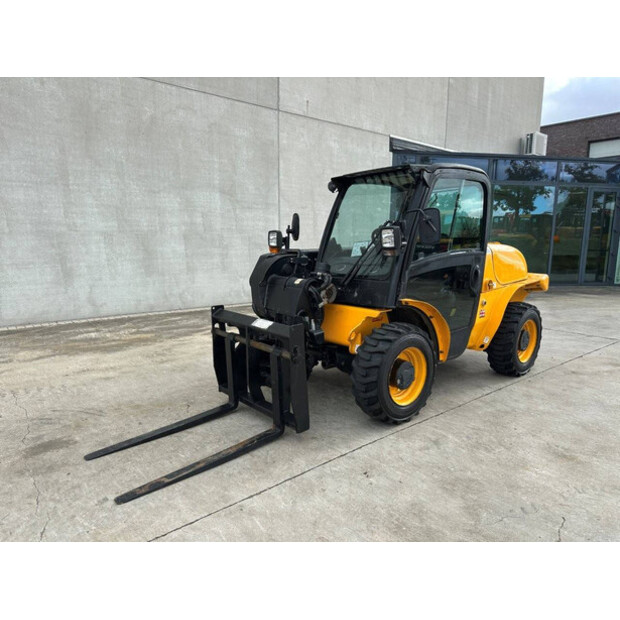 2018 JCB 520-40-44799188