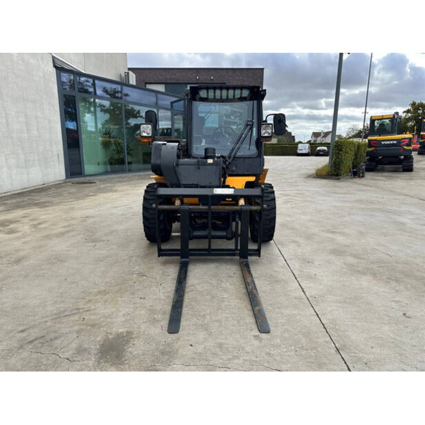 2018 JCB 520-40-44799189