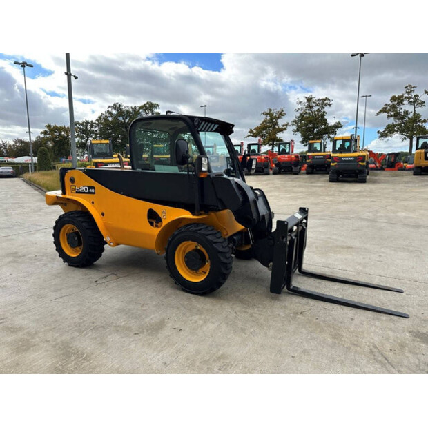 2018 JCB 520-40-44799190