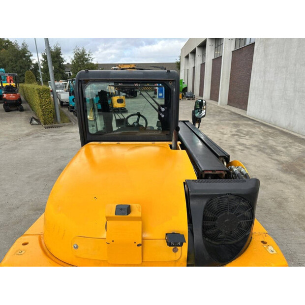 2018 JCB 520-40-44799201