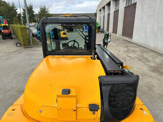 2018-jcb-520-40-1402497-44799201