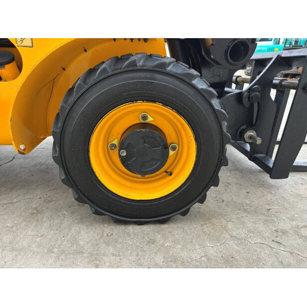 2018 JCB 520-40-44799204