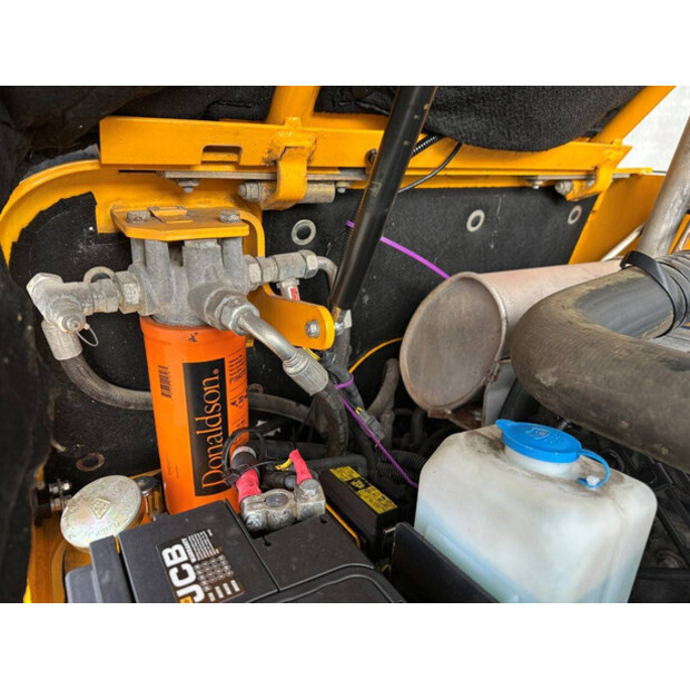 2018 JCB 520-40-44799212