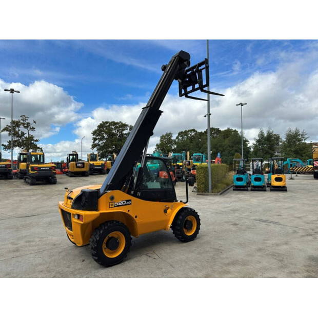 2018 JCB 520-40-44799226