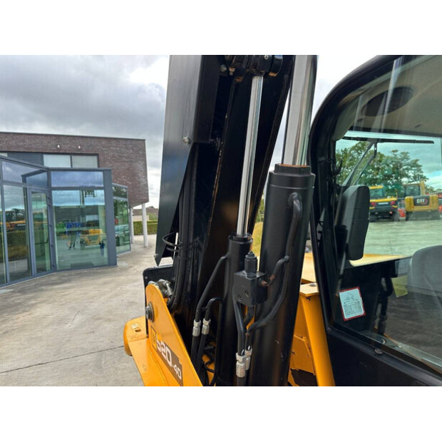 2018 JCB 520-40-44799229