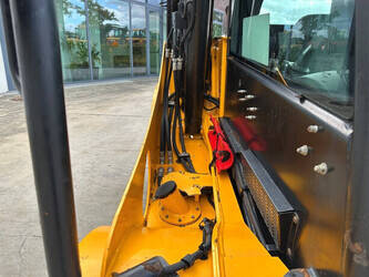 2018-jcb-520-40-1402497-44799230
