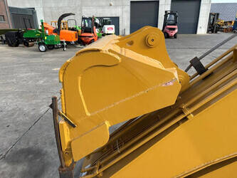 2025-caterpillar-320d-1402503-44799393