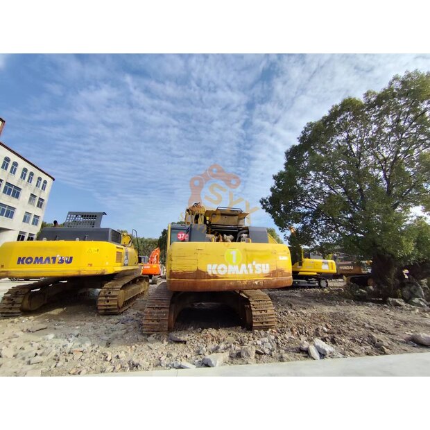 2023 Komatsu PC400LC-8R-44811253