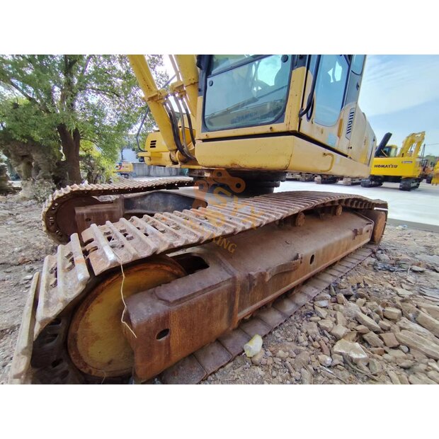 2023 Komatsu PC400LC-8R-44811257