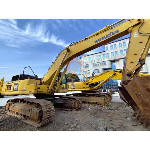 2023 Komatsu PC400LC-8R-44811265