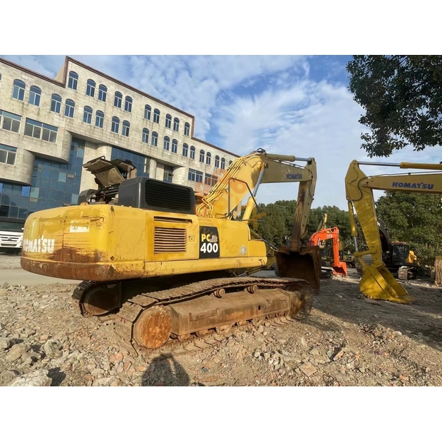 2023 Komatsu PC400LC-8R-44811266