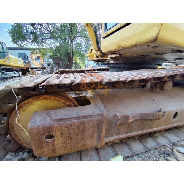 2023 Komatsu PC400LC-8R-44811271