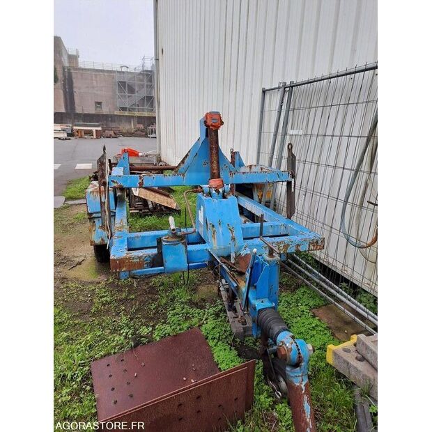 ديميكو-44812909