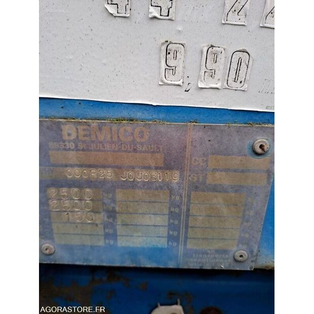 ديميكو-44812911