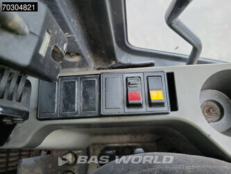 2012-komatsu-pc210lc-10-44814112