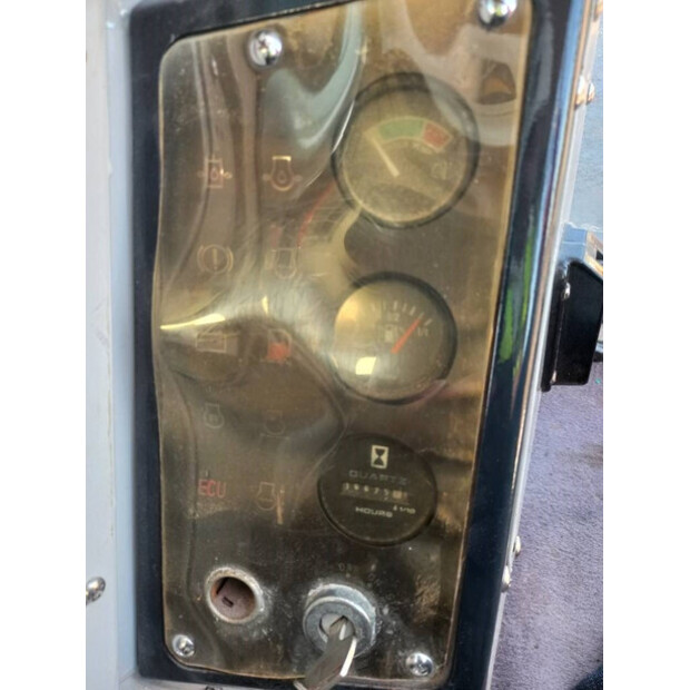 2011 هيتاشي سوميتومو SCX 1500-2-44815124