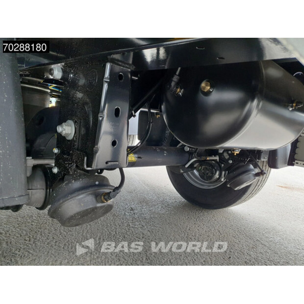 2026 كرون SZ-44815381