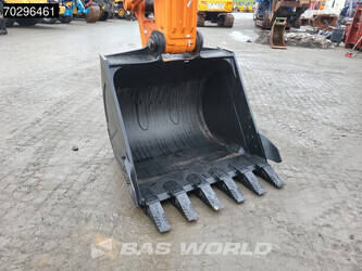 2025-hitachi-zx220lc-5g-1402672-44815662