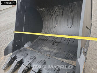 2025-hitachi-zx220lc-5g-1402672-44815663