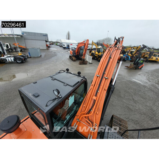 2025 Hitachi ZX220LC-5G-44815666