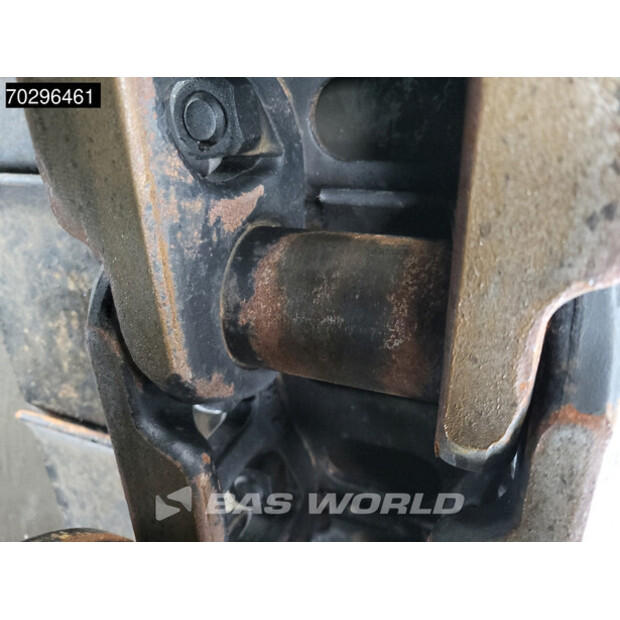 2025 Hitachi ZX220LC-5G-44815670