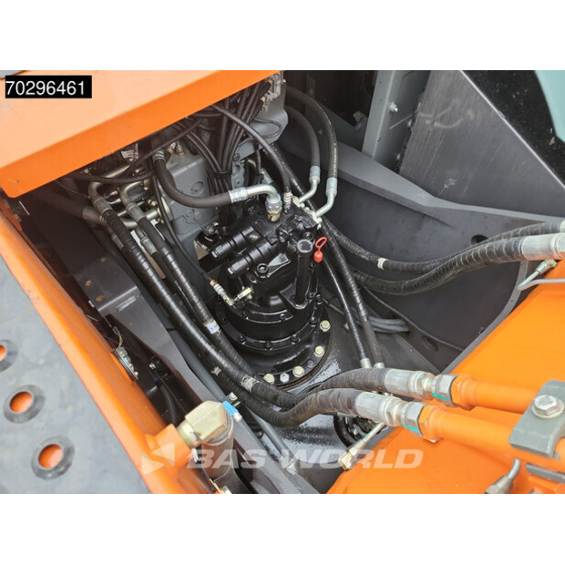 2025 Hitachi ZX220LC-5G-44815676