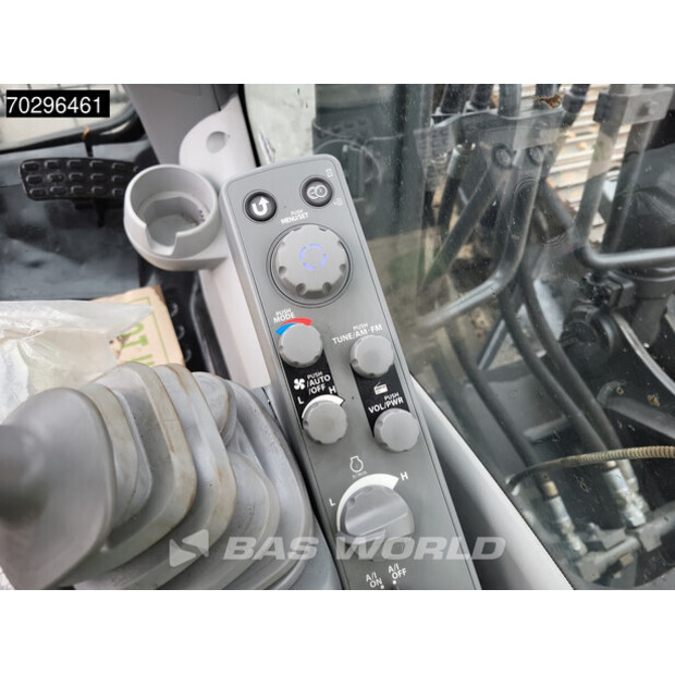 2025 Hitachi ZX220LC-5G-44815680