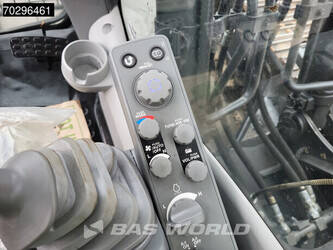 2025-hitachi-zx220lc-5g-1402672-44815680