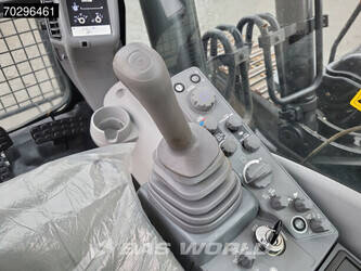 2025-hitachi-zx220lc-5g-1402672-44815681