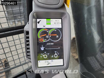 2025-hitachi-zx220lc-5g-1402672-44815682