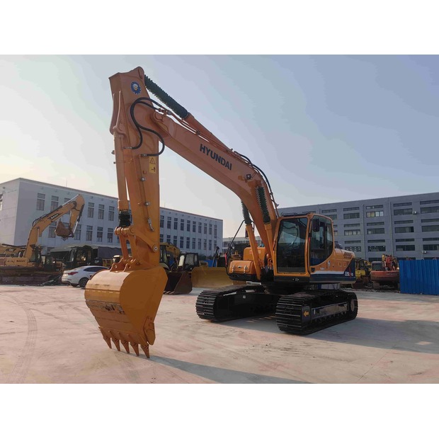 2022 هيونداي R220-9-44816050